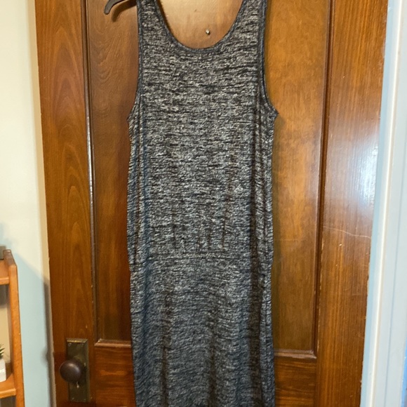 Amazing sleeveless gray knit dress with elastic waist 😍😍😍 - Picture 7 of 9